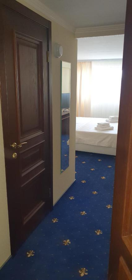 Evropa Hotel กากรา ภายนอก รูปภาพ
