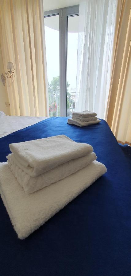 Evropa Hotel กากรา ภายนอก รูปภาพ