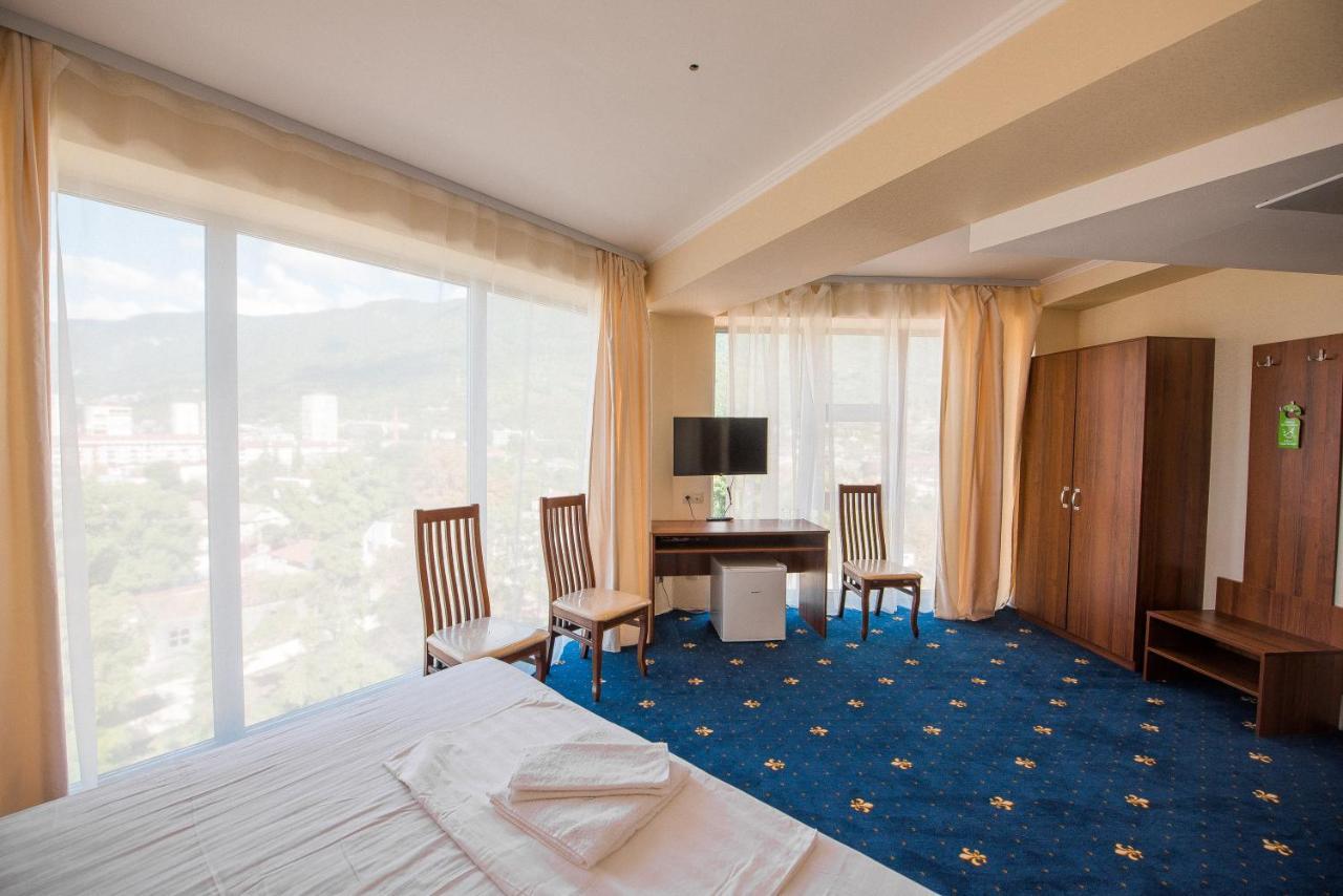 Evropa Hotel กากรา ภายนอก รูปภาพ